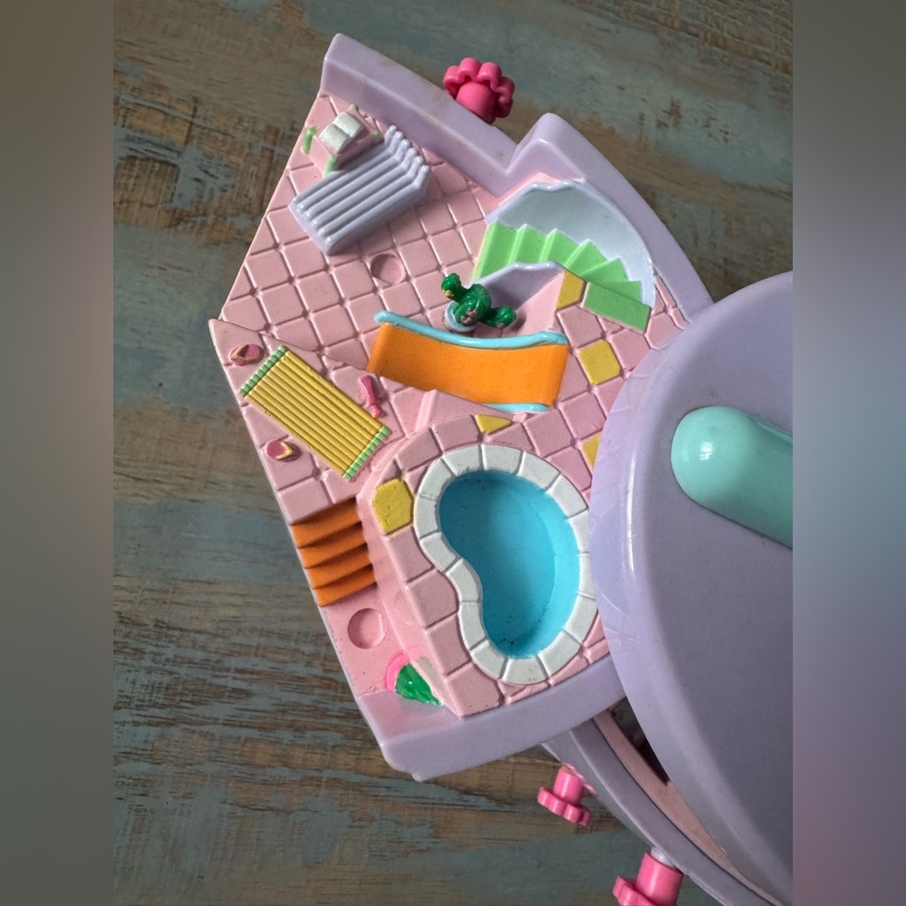 Polly Pocket 1991 Vintage Bluebird Pullout Playhouse Jewelry Box - Picture 14 of 16